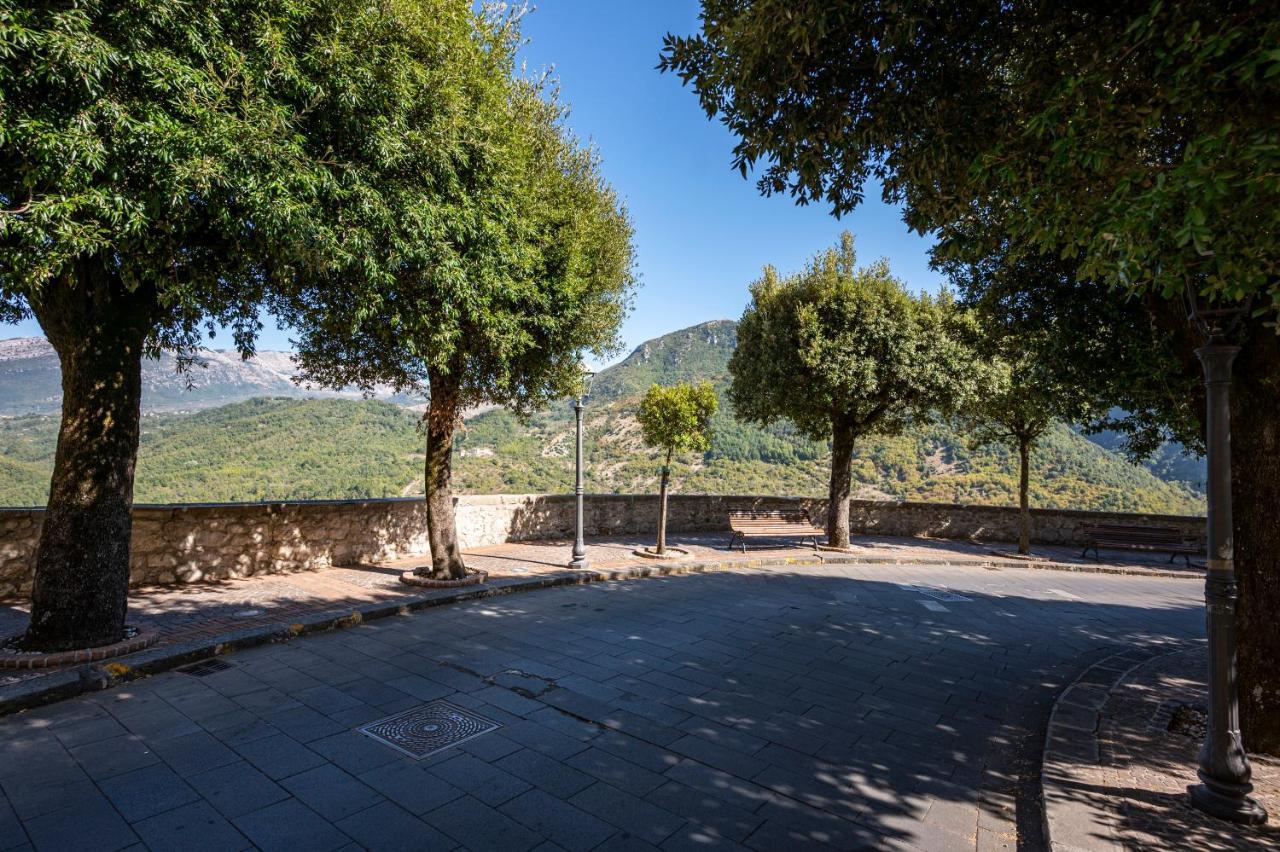 Piazza Laurino Apartments Basic Excursions Alto Cilento Cammino Giubilare Di Santelena Exteriör bild