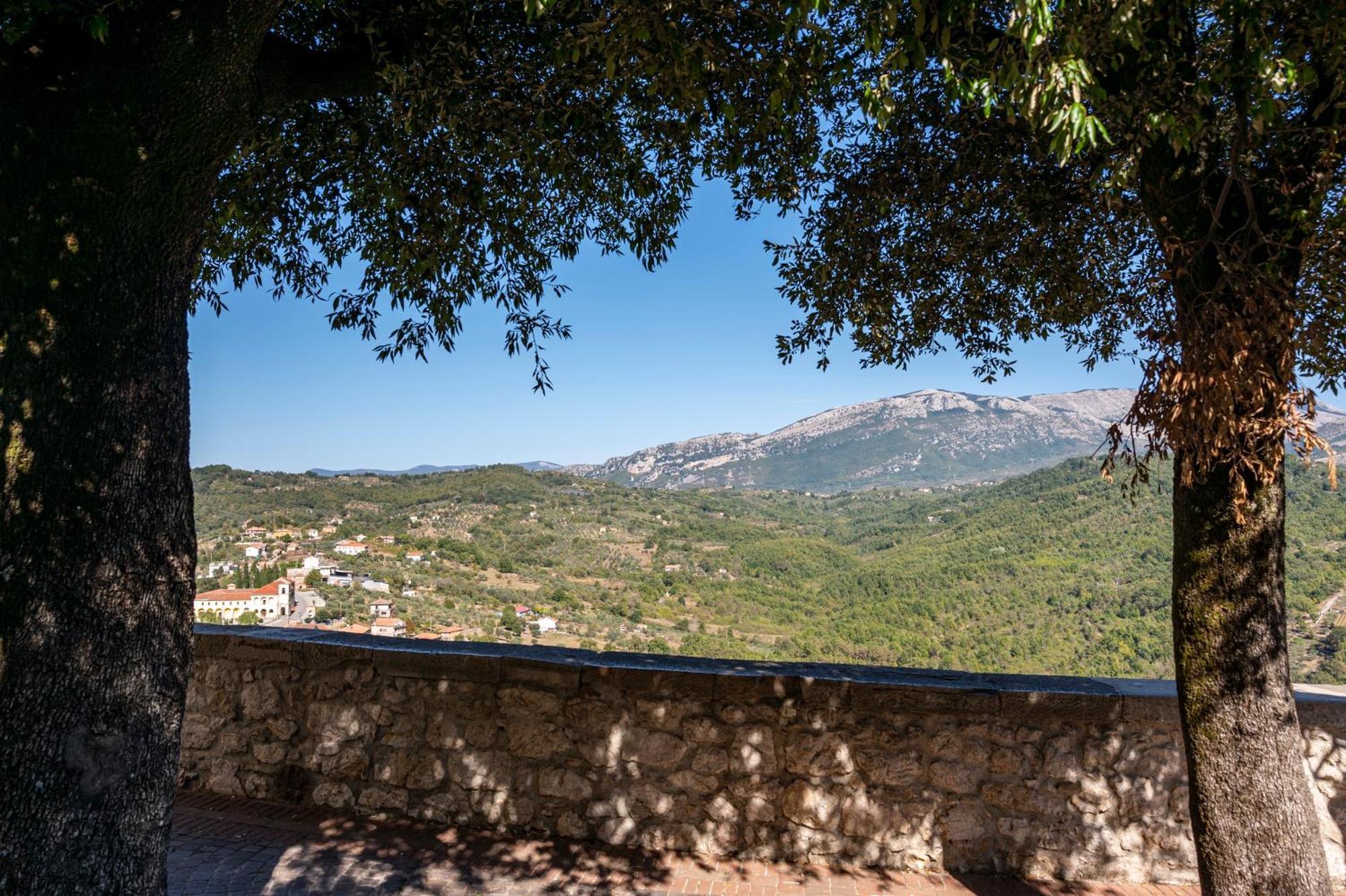 Piazza Laurino Apartments Basic Excursions Alto Cilento Pellegrinaggio Giubilare Exteriör bild