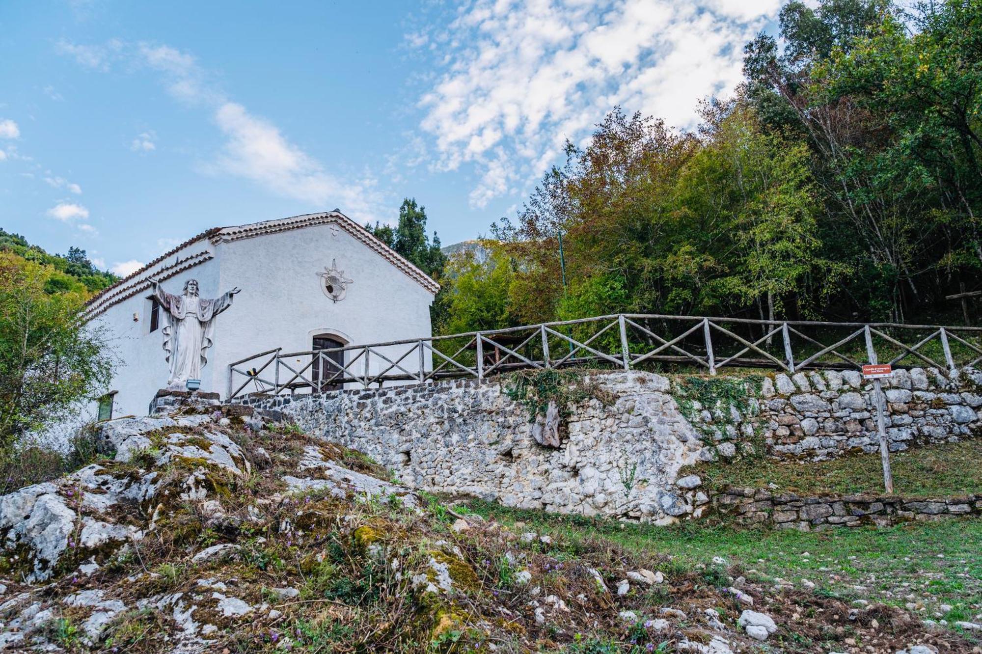 Piazza Laurino Apartments Basic Excursions Alto Cilento Pellegrinaggio Giubilare Exteriör bild